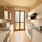 Apartman Nuras - Penthouse Antonietta With View